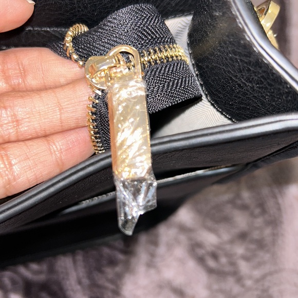 HKCLUF purse, dimensions 12”w x 12.5”h - Picture 9 of 9